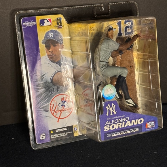 McFarlane series 5-Yankees Alfonso Soriano - Picture 2 of 3
